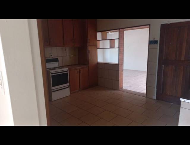 4 BEDROOM HOUSE FOR SALE IN MEYERHOF